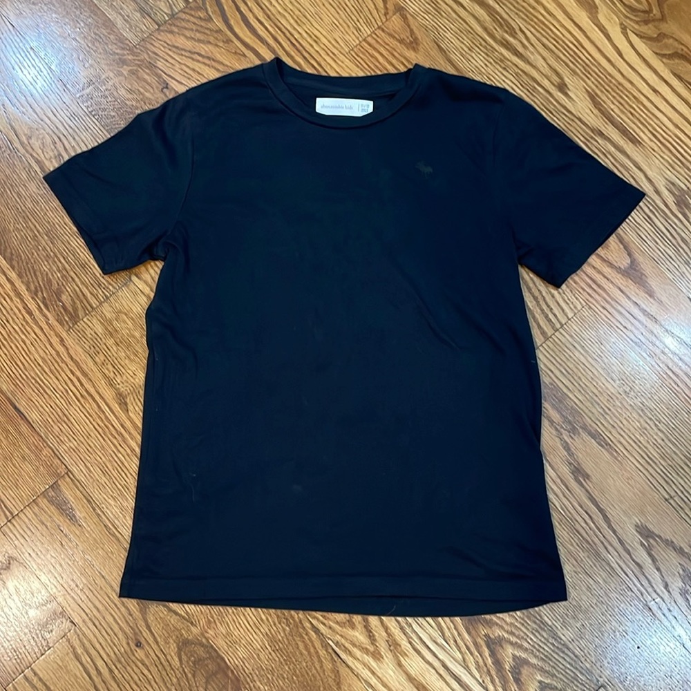 Boy’s Abercrombie Kids T-Shirt. Size 11/12. Excellent Condition.